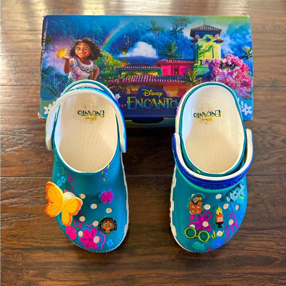 Crocs Disney Encanto Mirabel Classic Clog